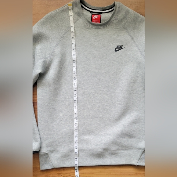 Nike Heather Gray Crewneck Sweatshirt - Picture 3 of 7